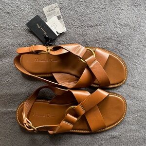 NWT Massimo Dutti 100% leather sandals